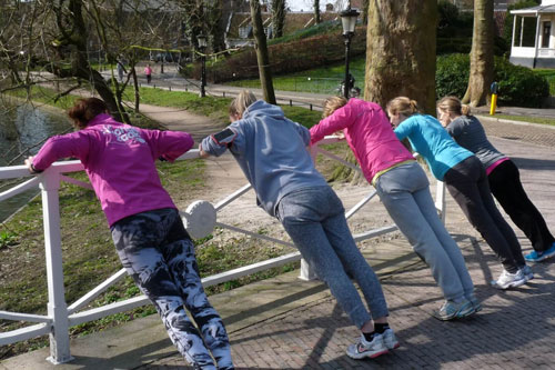 De-Zwangere-zaak-fitmom-outdoor
